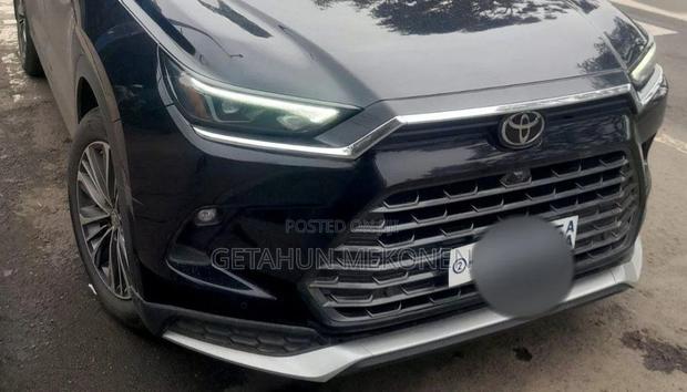Toyota Grand Highlander 2025 Black
