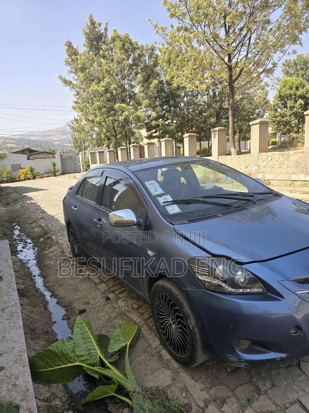 Toyota Yaris 2006 Gray