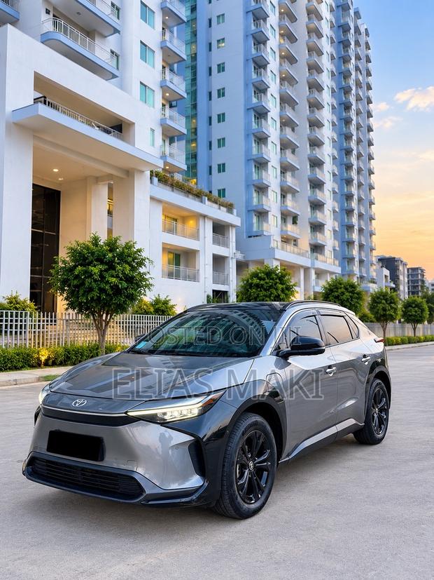Toyota bZ4X Limited AWD 2024 Gray
