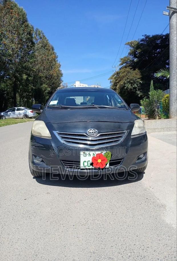 Toyota Yaris 2008 Gray