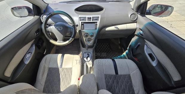 Toyota Yaris 2008 Gray