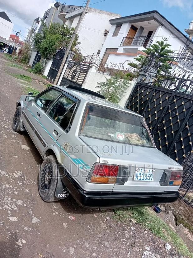 Toyota Corolla 1987 Gray