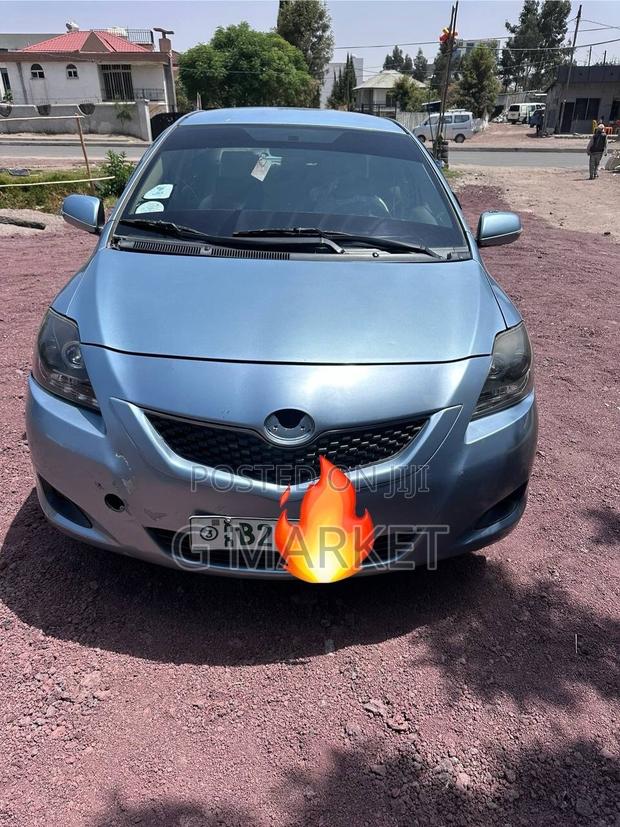 Toyota Yaris 2012