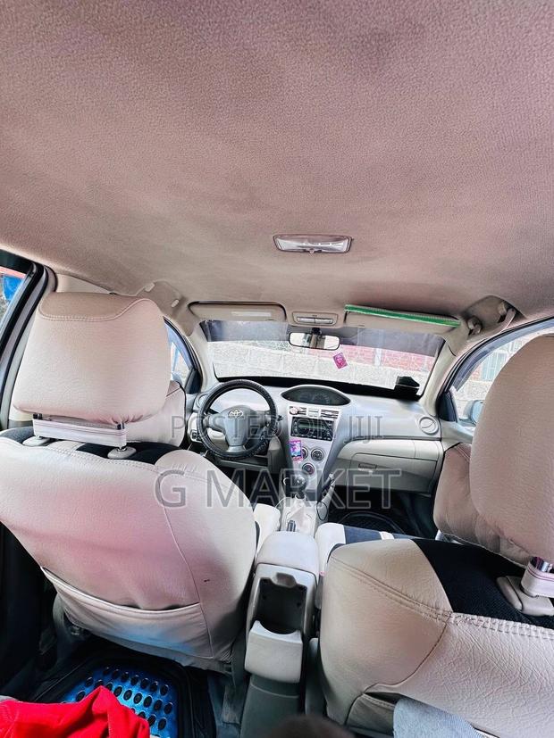 Toyota Yaris 2012