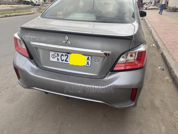 Mitsubishi Attrage 2022 Gray