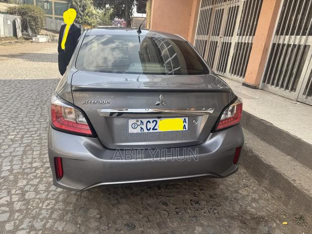 Mitsubishi Attrage 2022 Gray