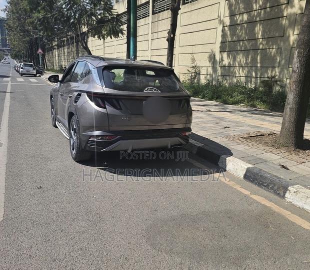 Hyundai Tucson 2022 Gray
