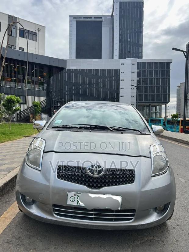 Toyota Yaris 2007 Gray
