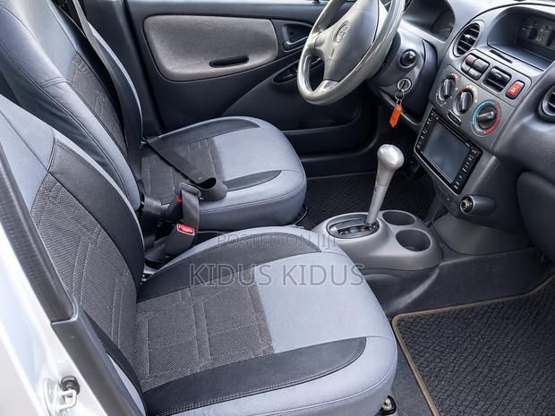 Toyota Vitz 2000 Beige