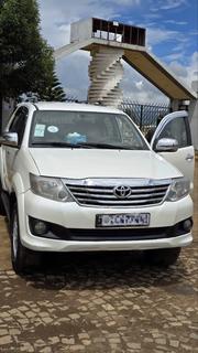 Toyota Fortuner 2.7 AWD 2012 White for sale