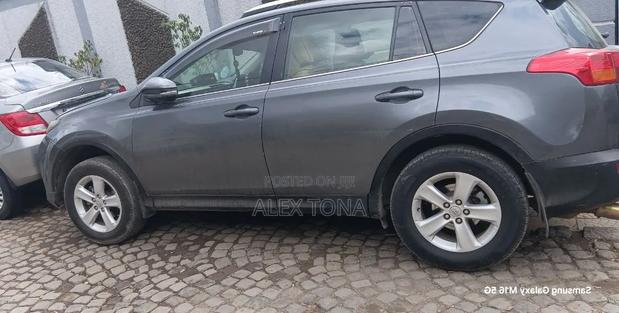 Toyota RAV4 2014 Gray