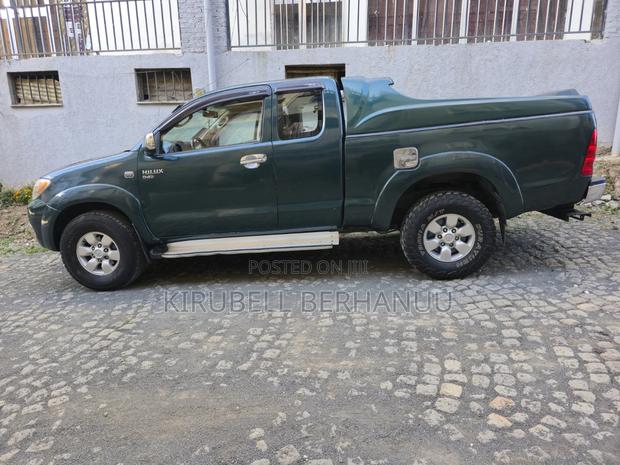 Toyota Hilux 2.5 D-4D SRX 4x4 2006 Green