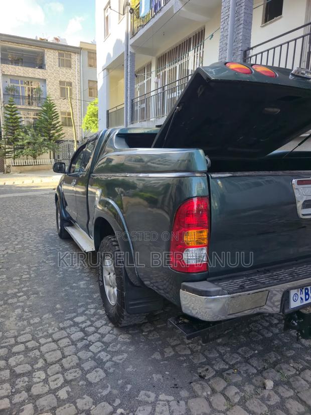Toyota Hilux 2.5 D-4D SRX 4x4 2006 Green