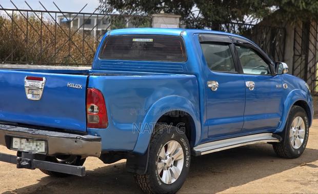 Toyota Hilux 2007 Blue