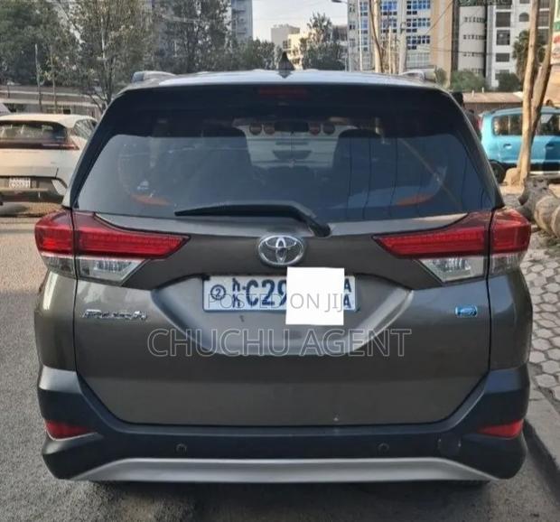 Toyota Rush 2022 Gray