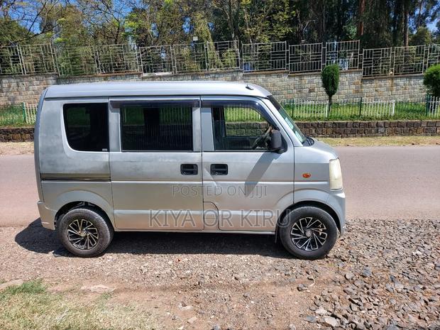 Suzuki Every Wagon 2012 Silver