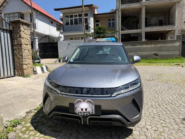 BYD Yuan Up 2025 Gray