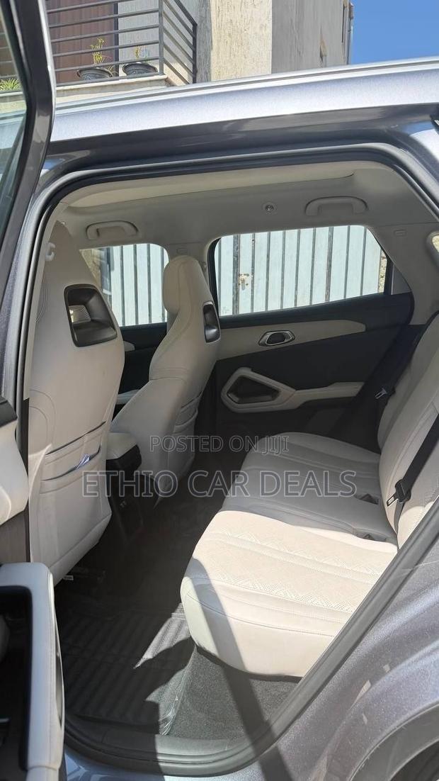 BYD Yuan Up 2025 Gray