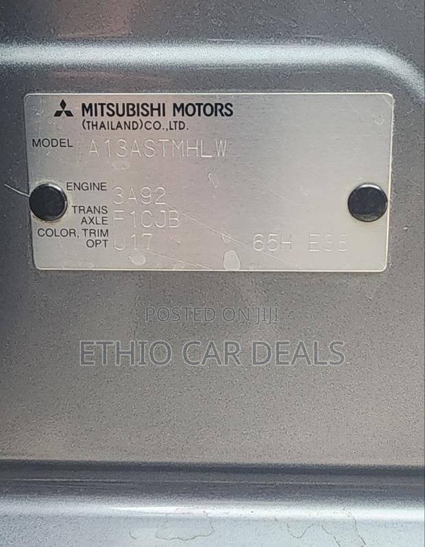 Mitsubishi Attrage 2022 Gray