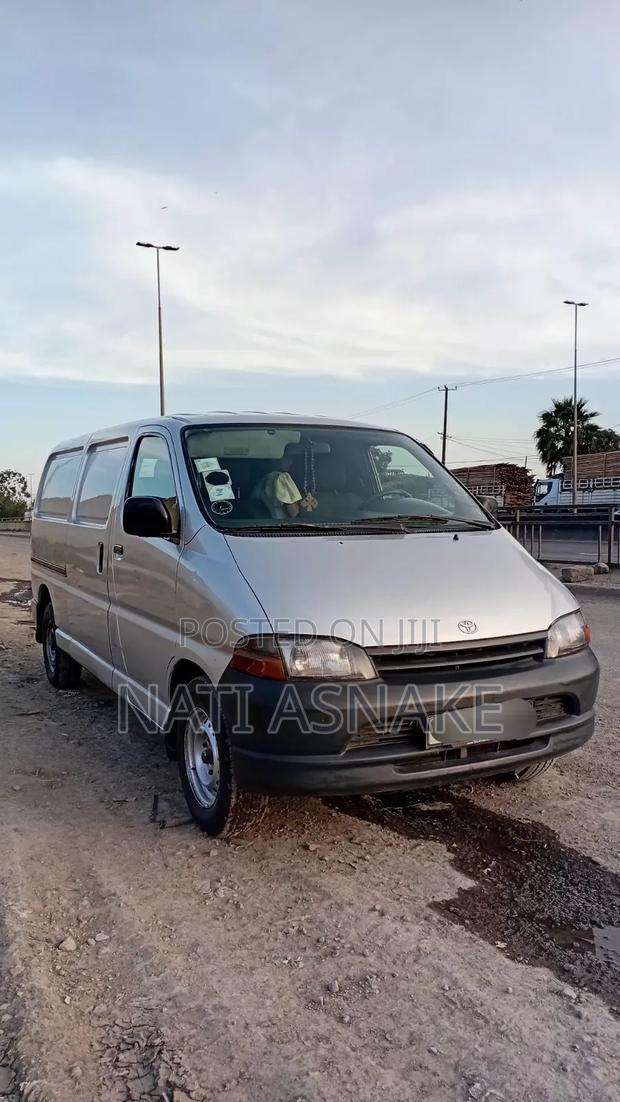 Toyota Toyoace 2001 Silver