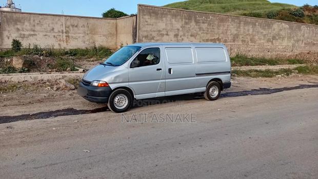 Toyota Toyoace 2001 Silver