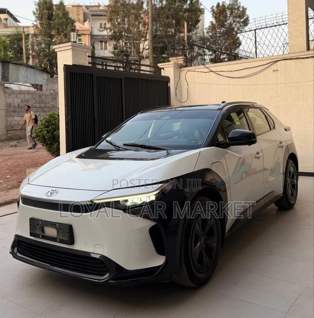 Toyota bZ4X 2022 White