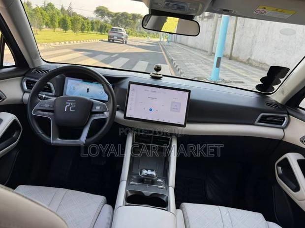 BYD Yuan Up 2024 Gray