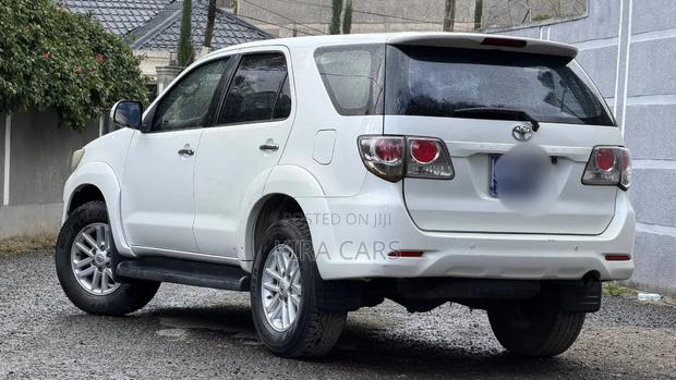 Toyota Fortuner 2012 White