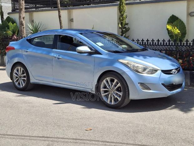 Hyundai Elantra 2013 Blue