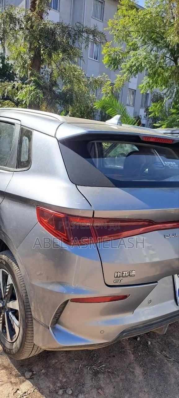 BYD E2 43 kWh 94 hp FWD 2025 Gray