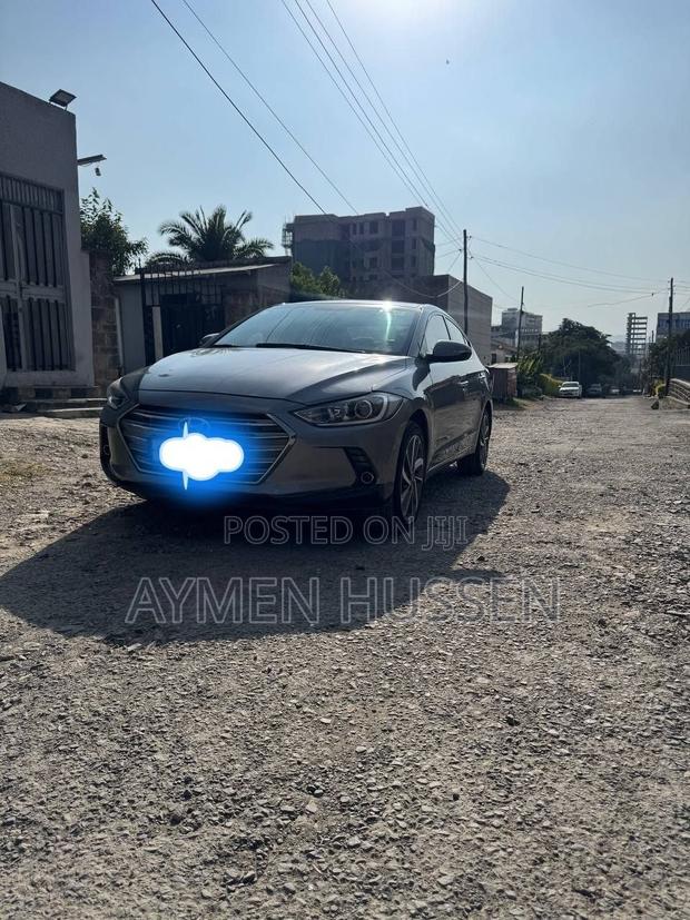 Hyundai Avante 2017 Silver