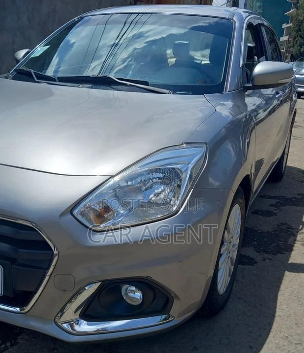 Suzuki Dzire 2022 Silver