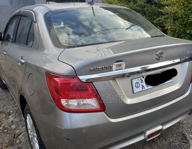 Suzuki Dzire 2022 Silver