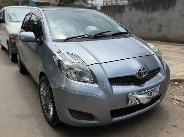 Toyota Yaris 2007 Gray