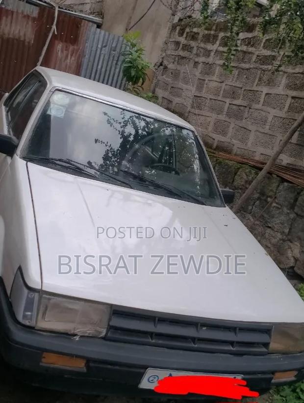 Toyota Corolla 1985 White