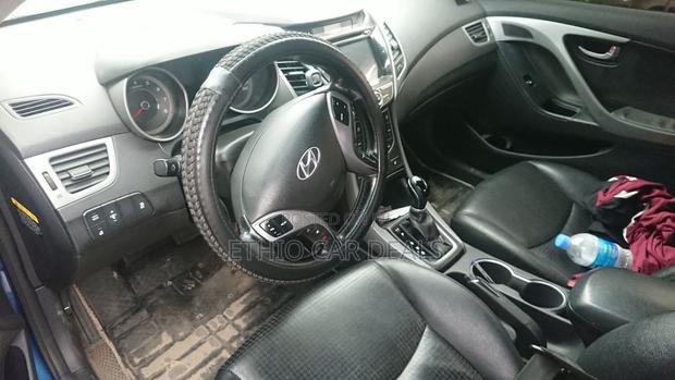 Hyundai Avante 2014 Green