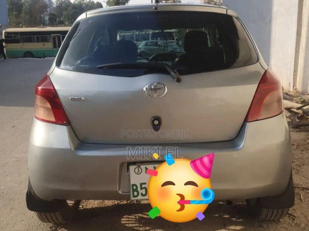 Toyota Yaris 2007 Gray