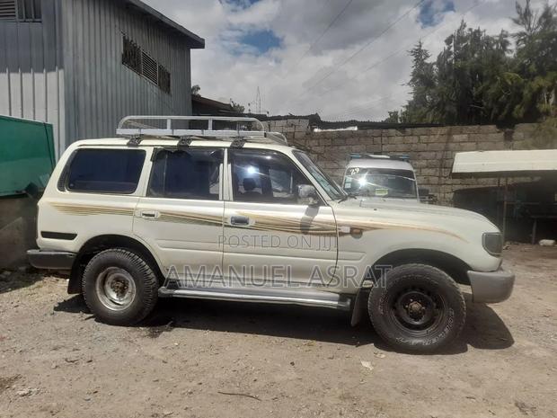 Toyota Land Cruiser 70 1991 White