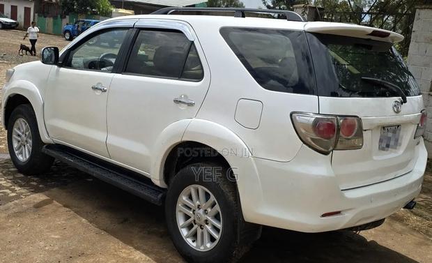 Toyota Fortuner 2012 White