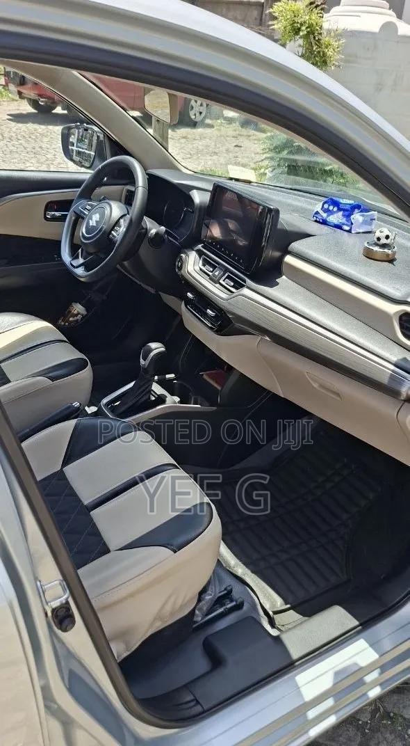 Suzuki Dzire 2025 Silver