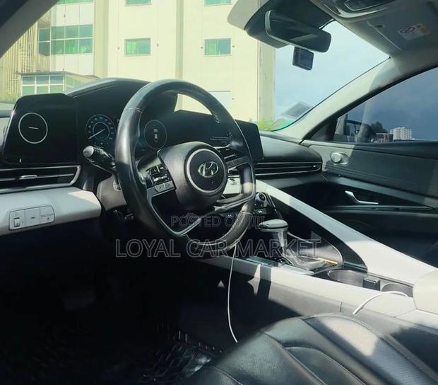 Hyundai Avante 2021 Gray