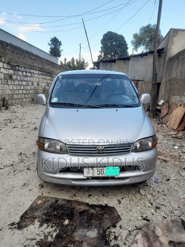 Toyota Vanguard 2005 Silver