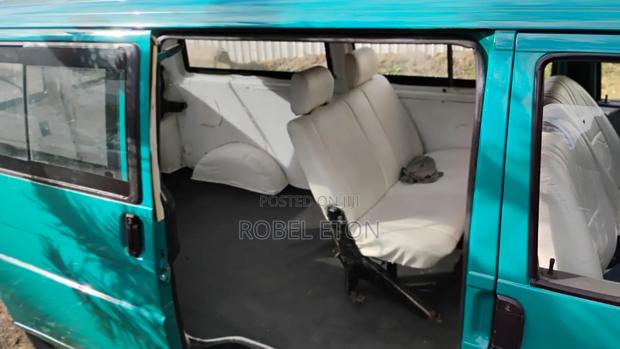 Volkswagen Eurovan 1997 Green