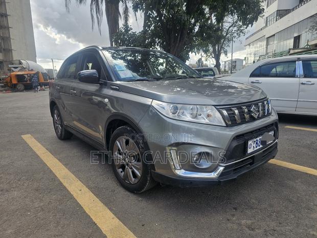 Suzuki Vitara 2021 Gray