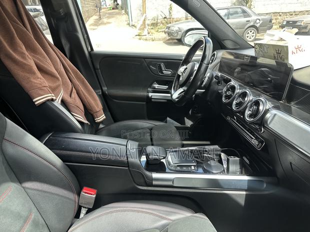 Mercedes-Benz GLB-Class GLB 200 d 4MATIC 2020