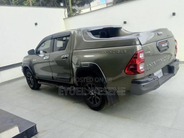 Toyota Hilux 2022