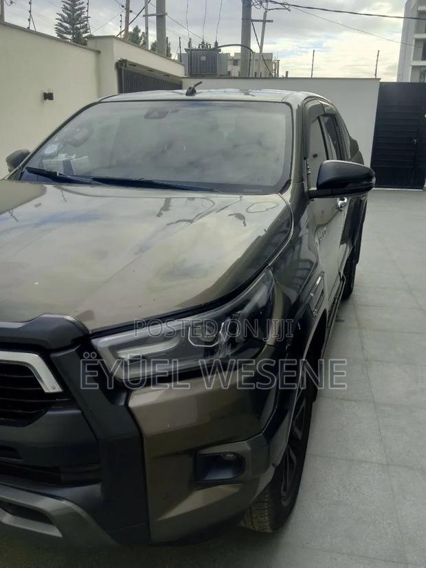 Toyota Hilux 2022