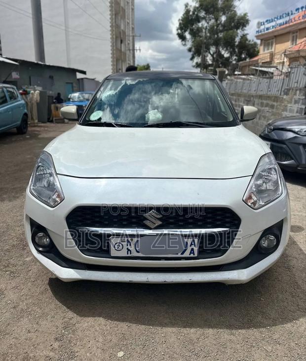 Suzuki Swift 2021 White