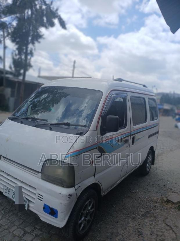 Suzuki Every Wagon 2005 White