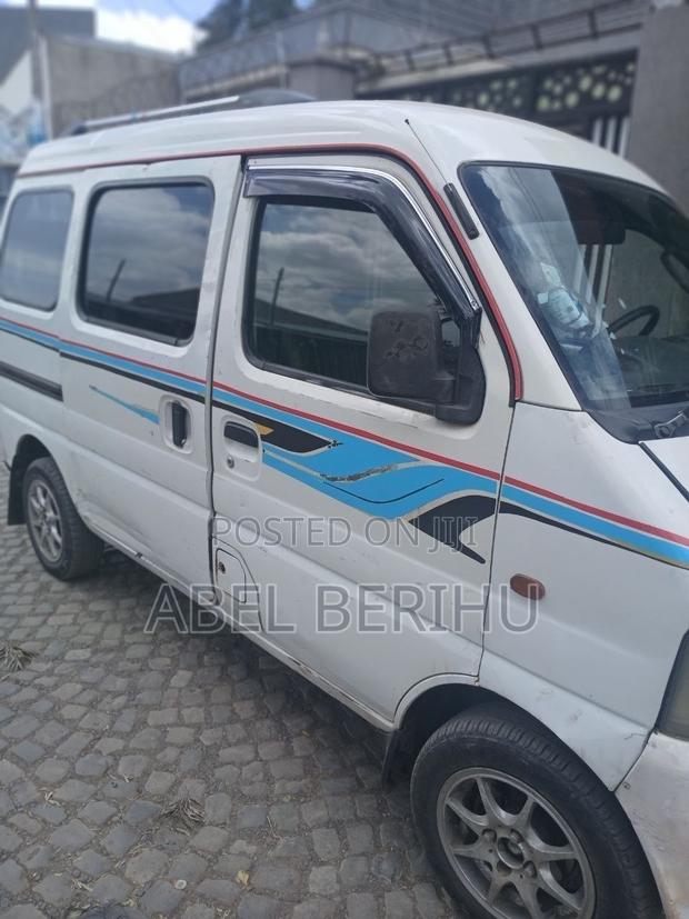 Suzuki Every Wagon 2005 White